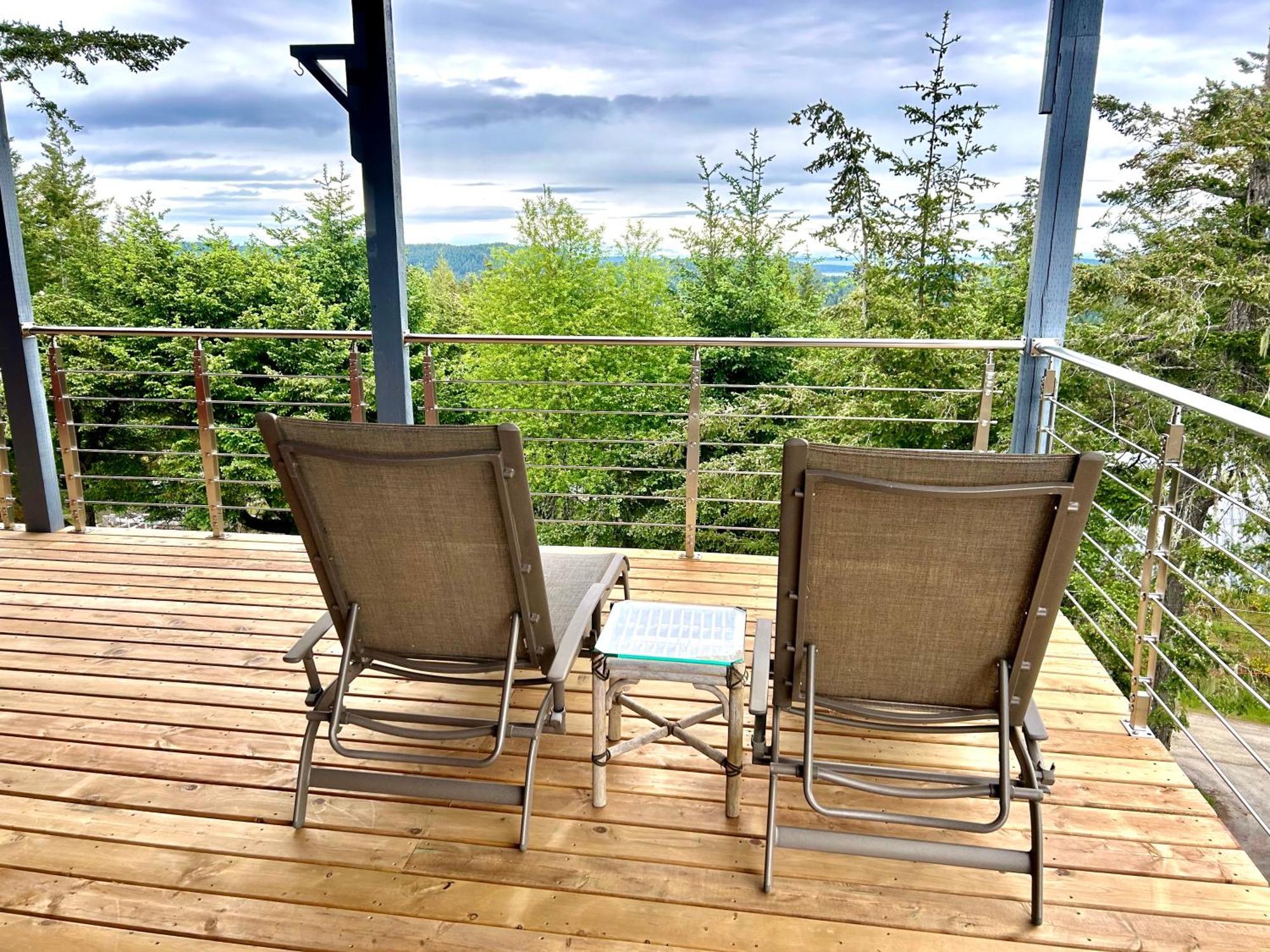 Shangri-La Oceanfront Vacation Home Bedwell Harbour Екстериор снимка